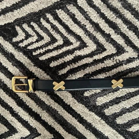 Elegant Blue Leather Belt with Gold Buckle - Picture 6 of 6